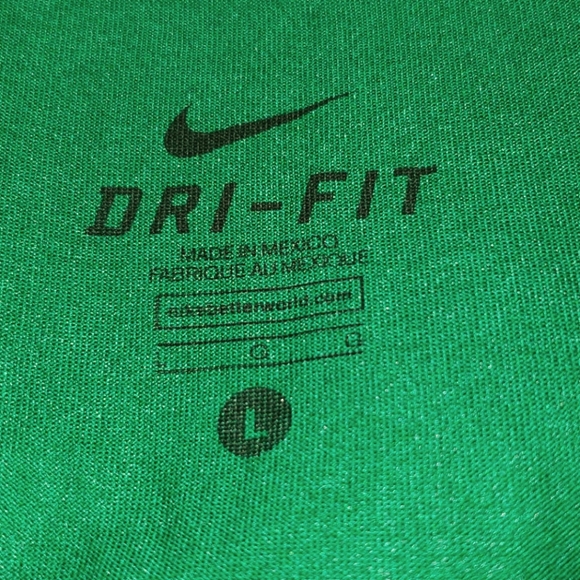 Nike Dri-fit shirt - Picture 3 of 4